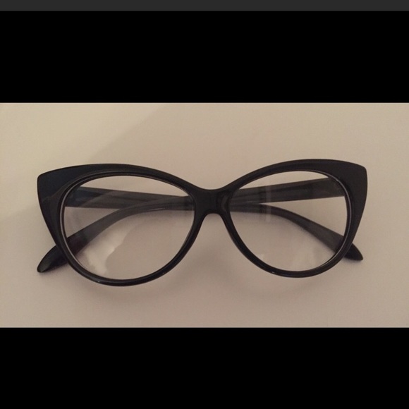 ❄️Last One! 2 Pairs of Fashion Glasses❄️ - Picture 8 of 8